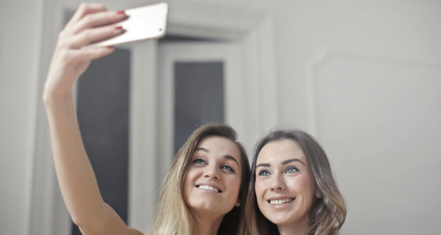 come scattare il selfie perfetto con il trucco come scattare il selfie perfetto con il trucco