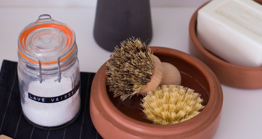 Body brushing: la spazzolatura per il corpo che massaggia ed esfolia body brushing