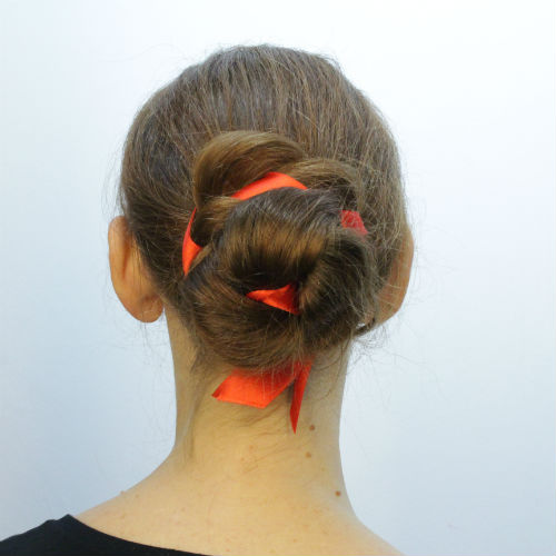 Tutorial chignon: come realizzare un raccolto ideale per le feste