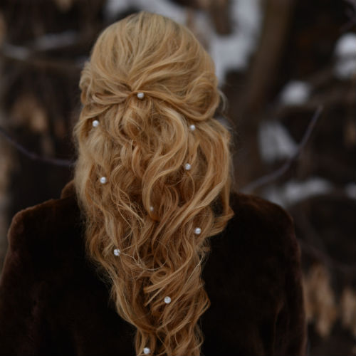 Capelli semiraccolti: le acconciature di tendenza da copiare