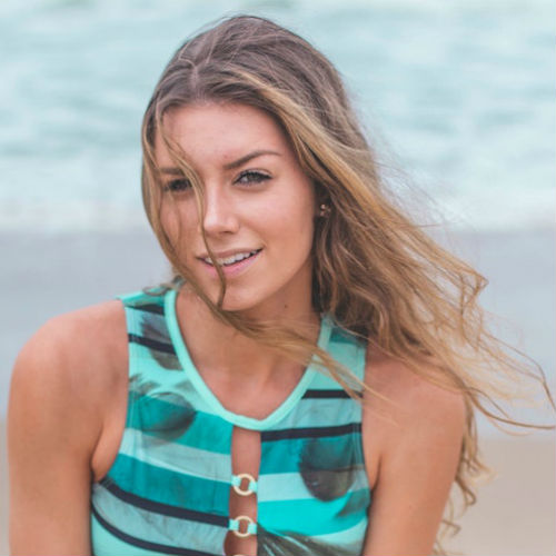 Look da surfista: make-up e hairstyle per essere una vera surfer-girl
