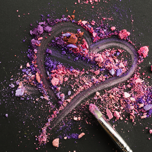 Come usare le matite colorate per occhi per un make-up waterproof
