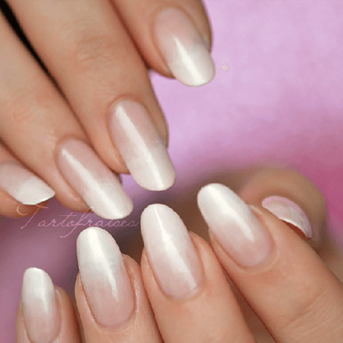 Nail art baby boomer: la versione sfumata della french manicure