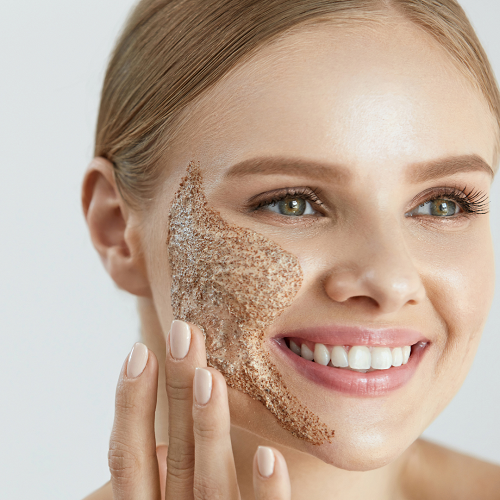 Acidi esfolianti in cosmetica: come usarli in sicurezza