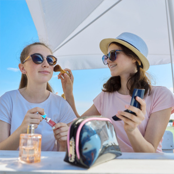 Make-up solare al mare e in città